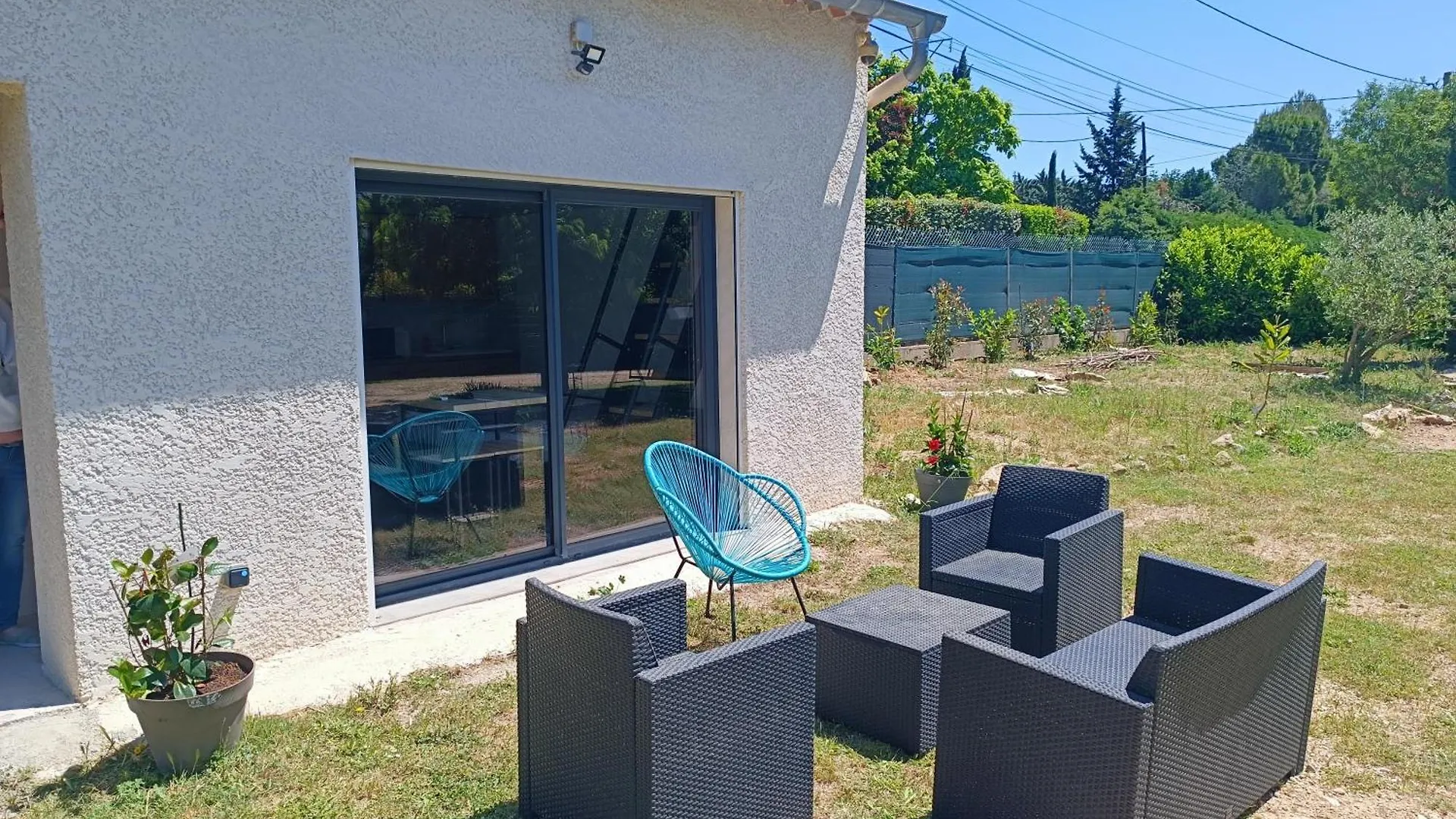 Studio Familial Avec Terrasse Et Parking A Proximite De La Gare Tgv Aix-En Provence contacts