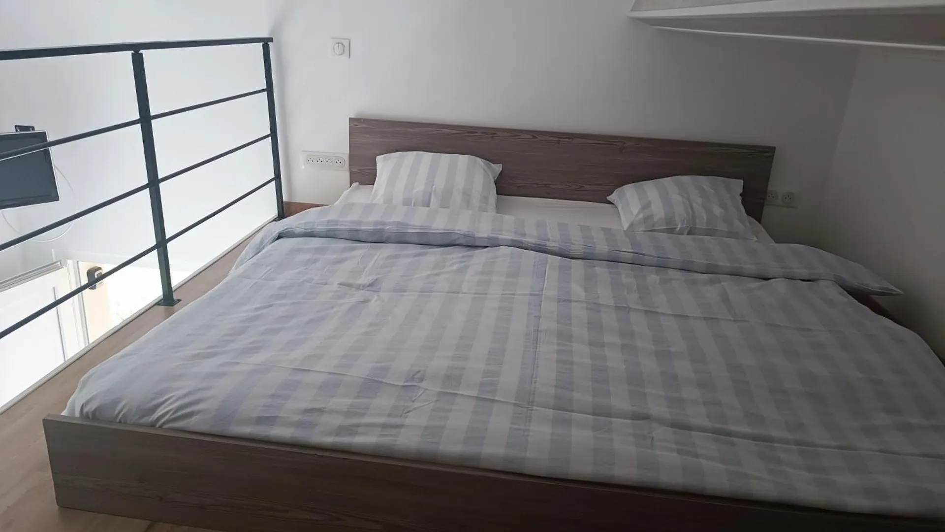 Apartment Studio Familial Avec Terrasse Et Parking A Proximite De La Gare Tgv Aix-En Provence Cabries