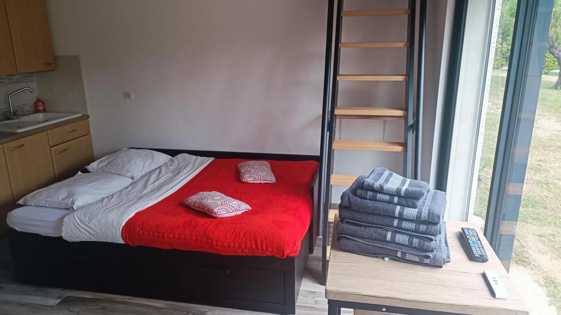 Studio Familial Avec Terrasse Et Parking A Proximite De La Gare Tgv Aix-En Provence Cabries France